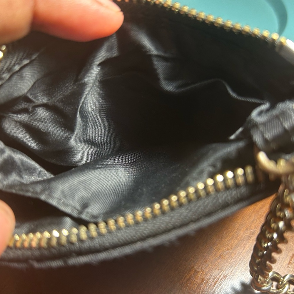 GUESS BLACK WALLET - Picture 3 of 3